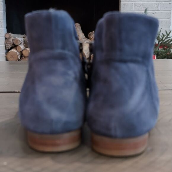 Bernardo Francine Blue Suede Floral Embroidered Booties Size 8.5 - Picture 5 of 11